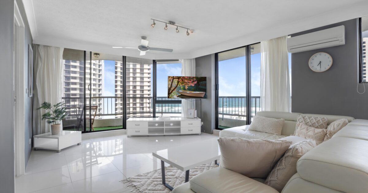 The Luxury Beach Side Apartment & Car Hire Package Gold Coast