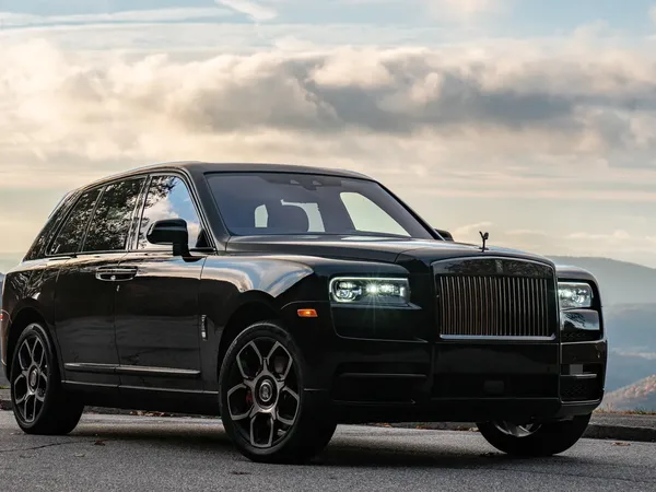 Rolls Royce Cullinan Hire Sydney