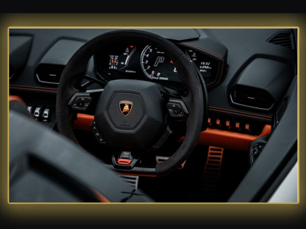 Lamborghini Evo Spyder MY23 Hire