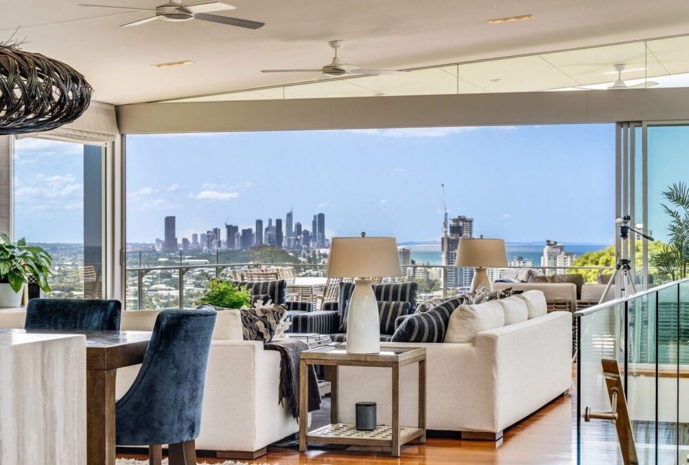 The Luxury Burleigh House & Car Hire Package Gold Coast