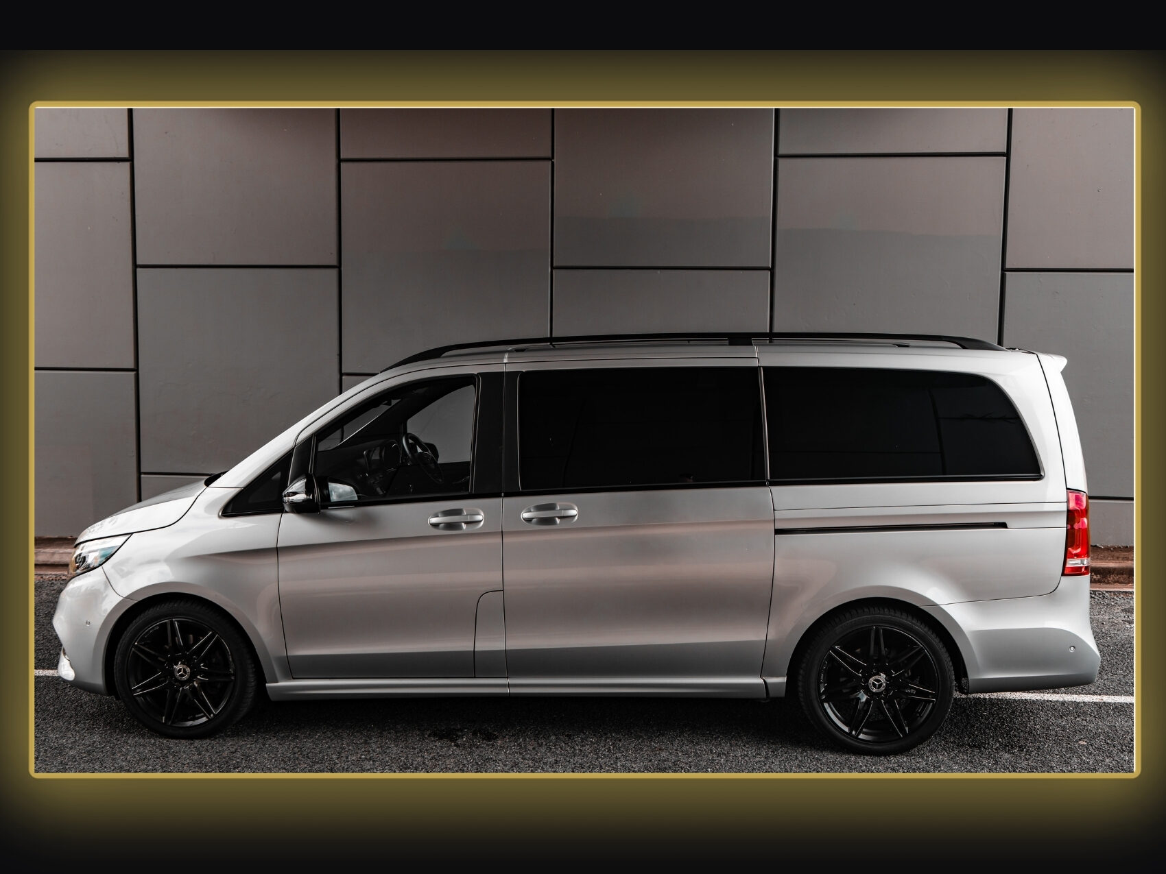 Mercedes V250 8 Seat Car Hire Gold Coast Brisbane Byron Bay Sunshine Coast