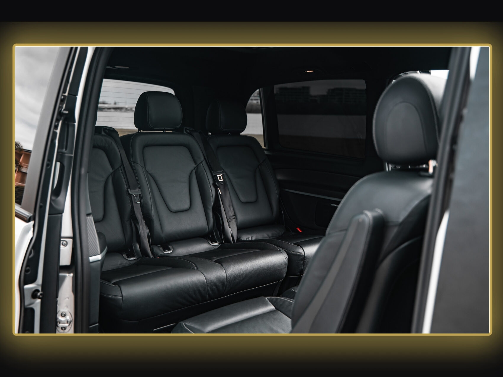 Mercedes V250 8 Seat Car Hire Gold Coast Brisbane Byron Bay Sunshine Coast