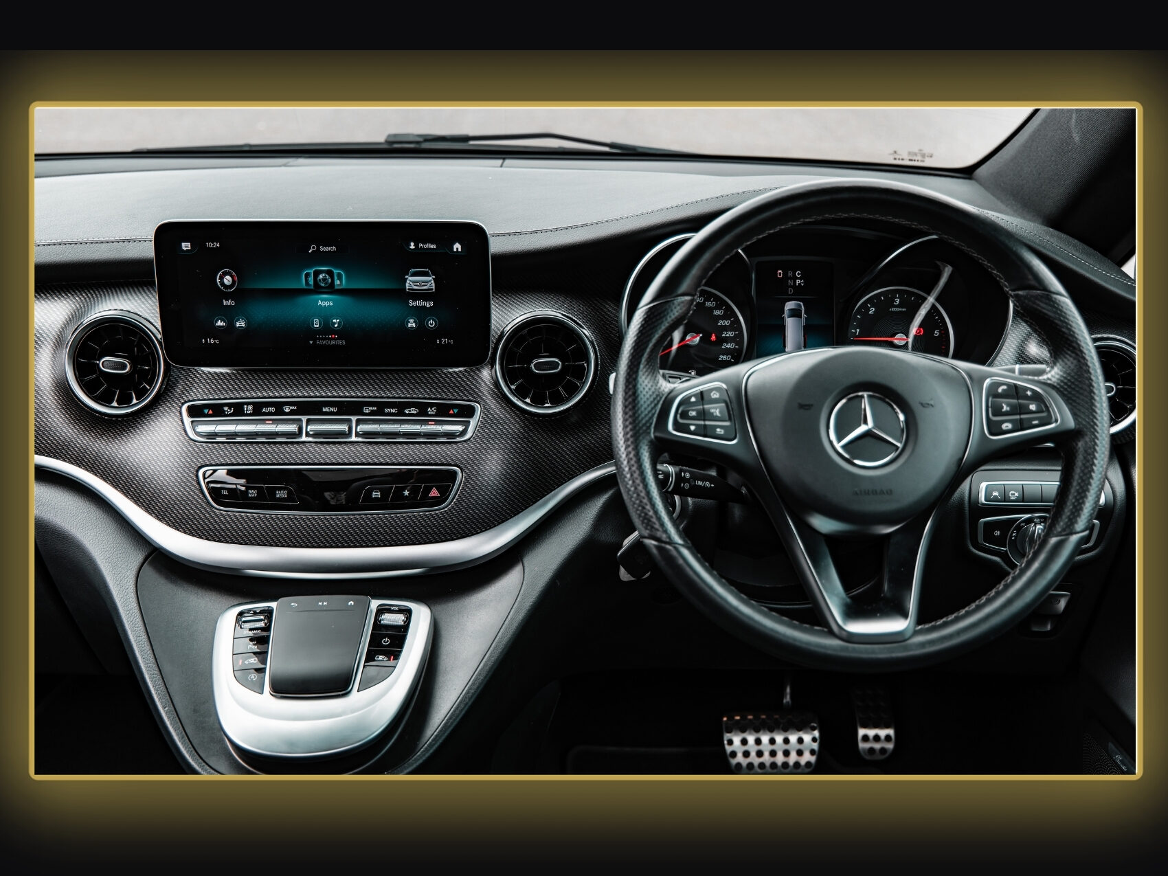 Mercedes V250 8 Seat Car Hire Gold Coast Brisbane Byron Bay Sunshine Coast