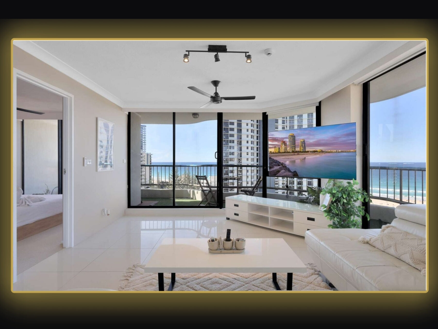 The Luxury Beachside Apartment & Car Package