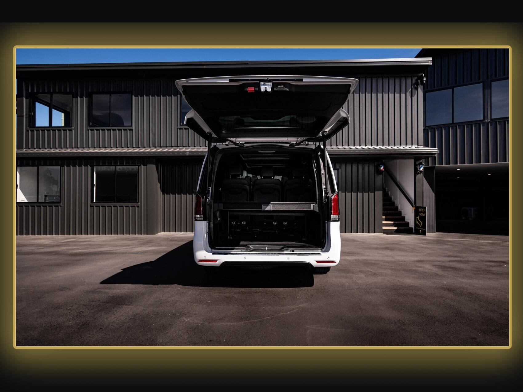 Mercedes V300 AMG 8 Seat Car Hire Gold Coast Brisbane Byron Bay Sunshine Coast