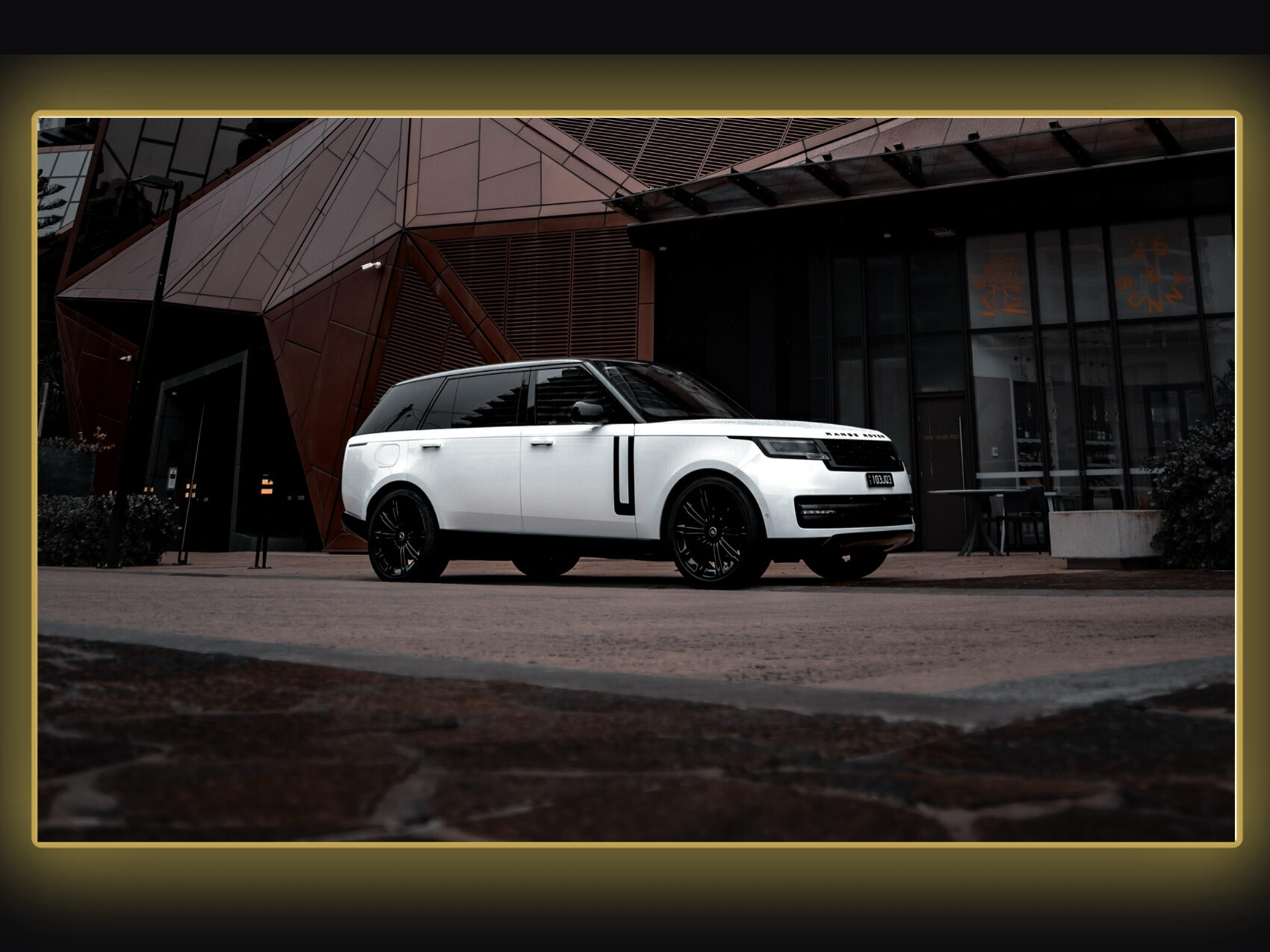 Range Rover Vogue 7 Seat MY24 Hire Gold Coast, Byron Bay & Brisbane